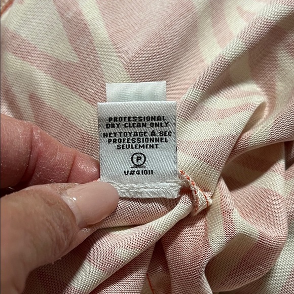 DVF NWOT Silk Burnt Orange Cream Geometric Midi Wrap Dress, Size L 12/14 - Picture 15 of 15